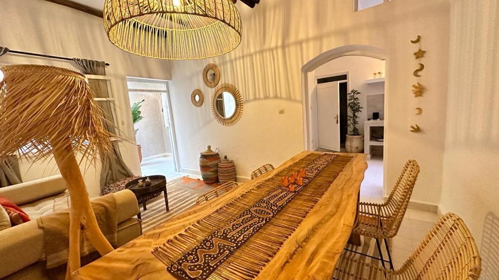 En Plein Coeur De La Medina Apartman Szavíra Kültér fotó